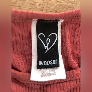 Windsor sleeveless tie shirt